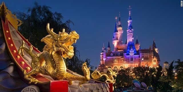 迪士尼乐园介绍，上海迪士尼乐园必玩的项目有哪几个图2