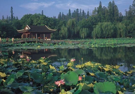 杭州西湖是怎么出名的图7